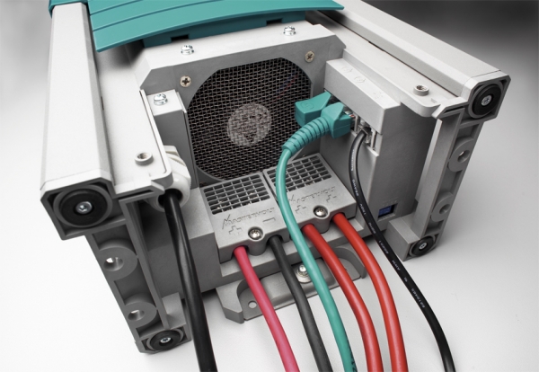 Зарядное устройство ChargeMaster 24/20-3